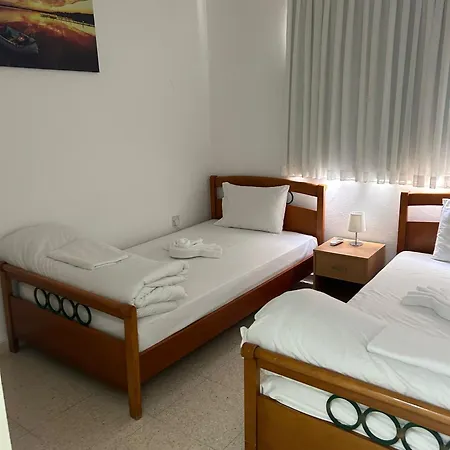 度假居 Mersey Faros Complex